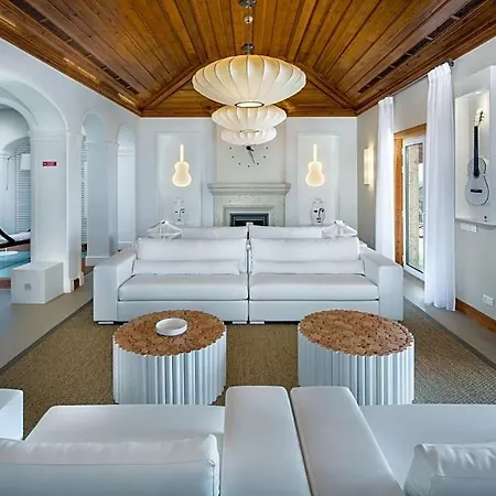Villa Sleeps 14 Air Con Wifi Boliqueime