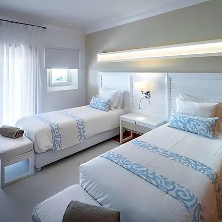 Villa Sleeps 14 Air Con Wifi