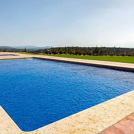 Villa Sleeps 14 Air Con Wifi