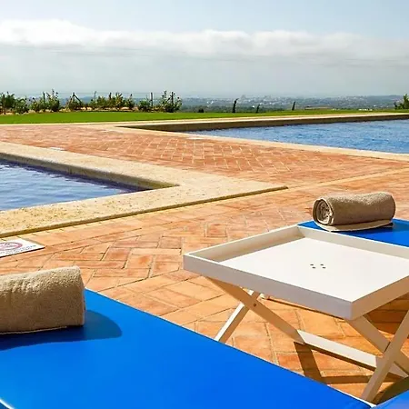 Sleeps 14 Air Con Wifi *