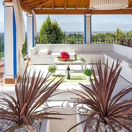 Sleeps 14 Air Con Wifi Villa *